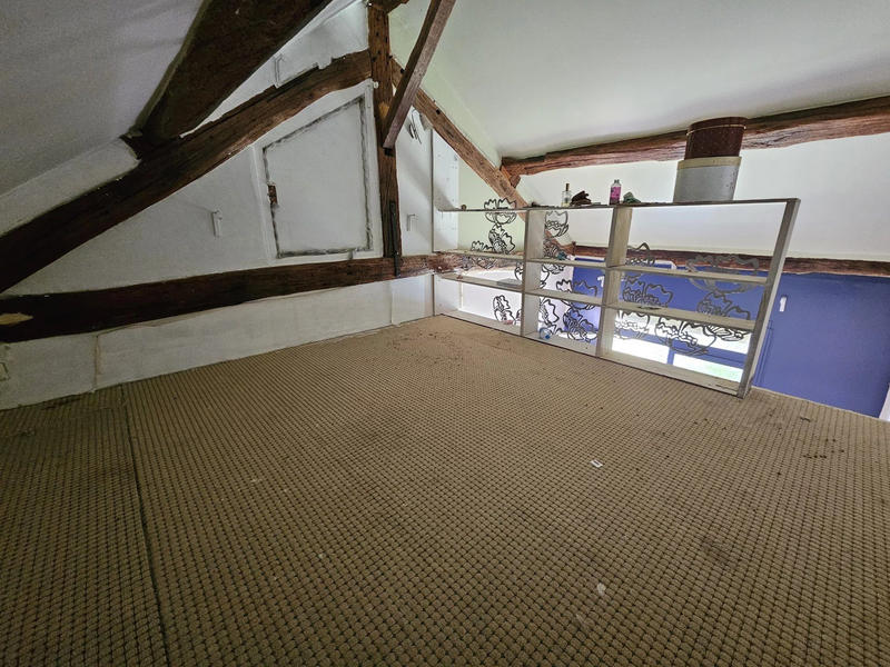 Maison - 243 m² - 9 pièces