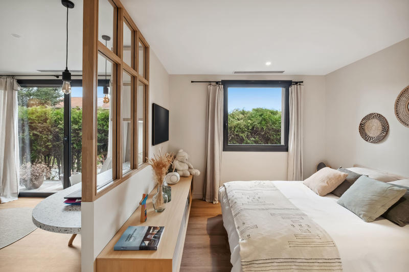 Maison - 203 m² - 6 pièces