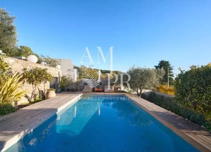 Maison - 148 m² - 6 pièces