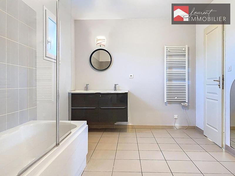 Maison - 136 m² - 6 pièces