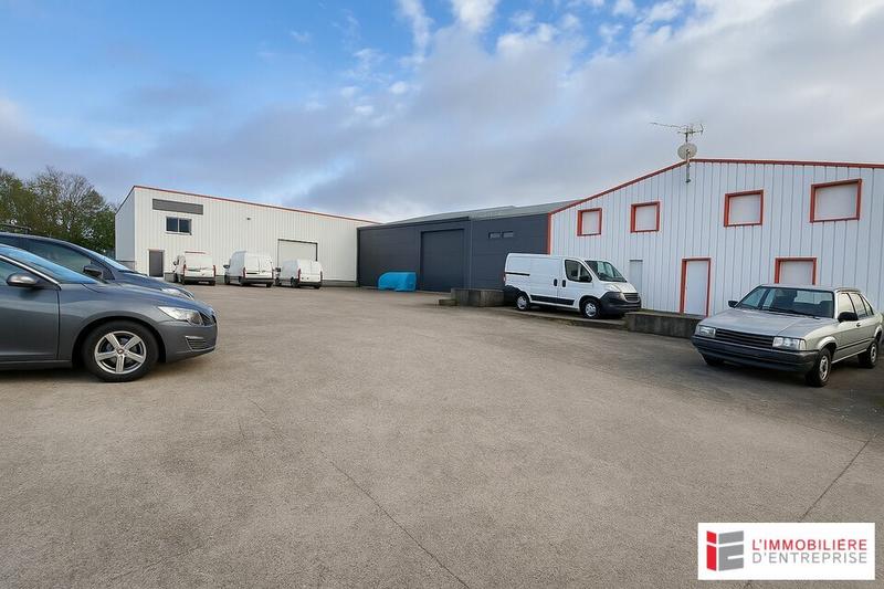 Local d'activité / Entrepôt - 1 400 m²