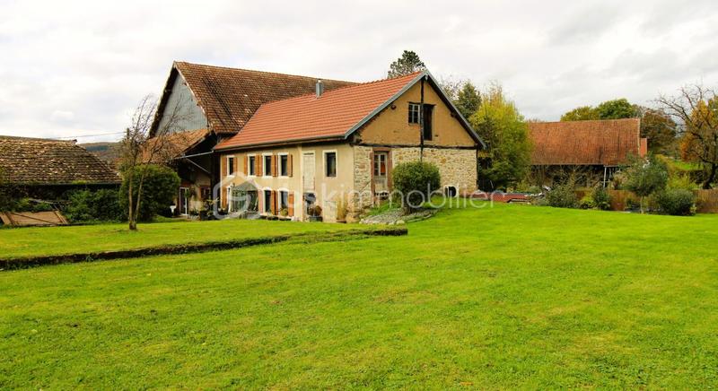 Maison - 281 m² - 5 pièces