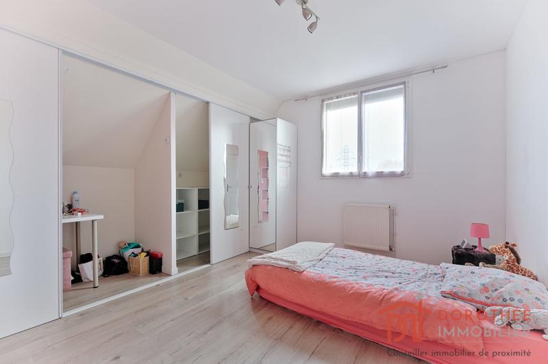 Maison - 227 m² - 8 pièces