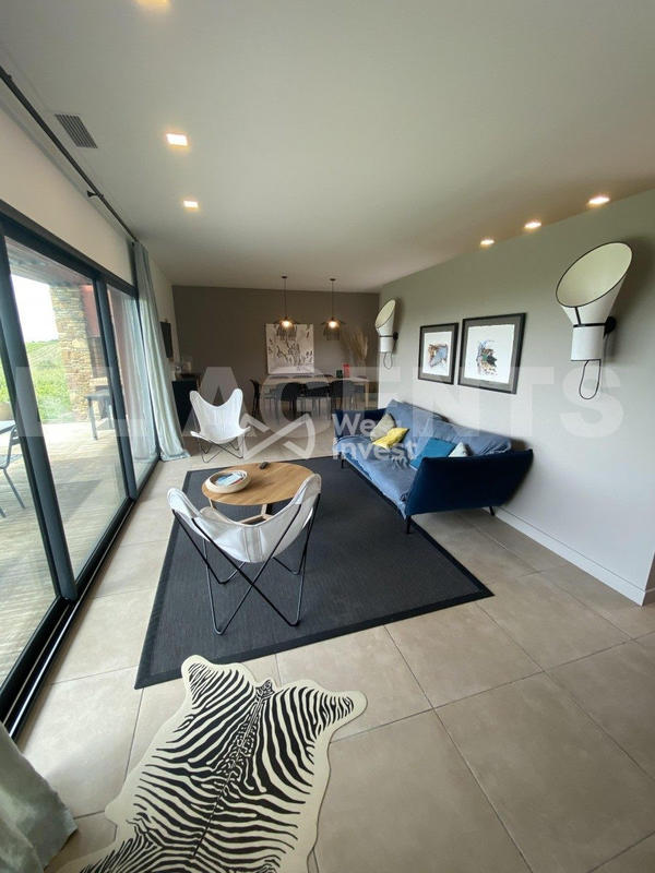 Maison - 1 000 m² - 4 pièces