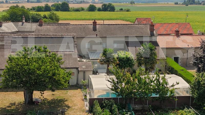 Maison - 320 m² - 11 pièces