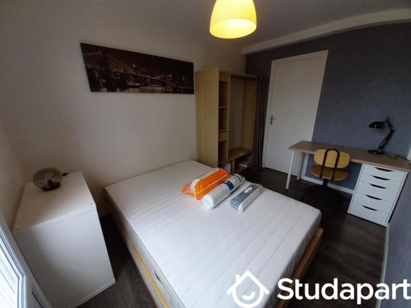 Chambre - 9 m² - 1 pièce