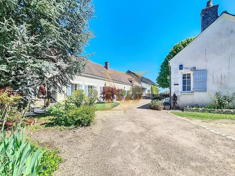 Maison - 350 m² - 10 pièces