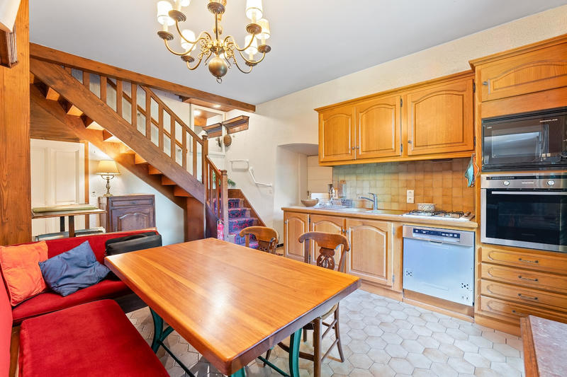 Maison - 197 m² - 7 pièces