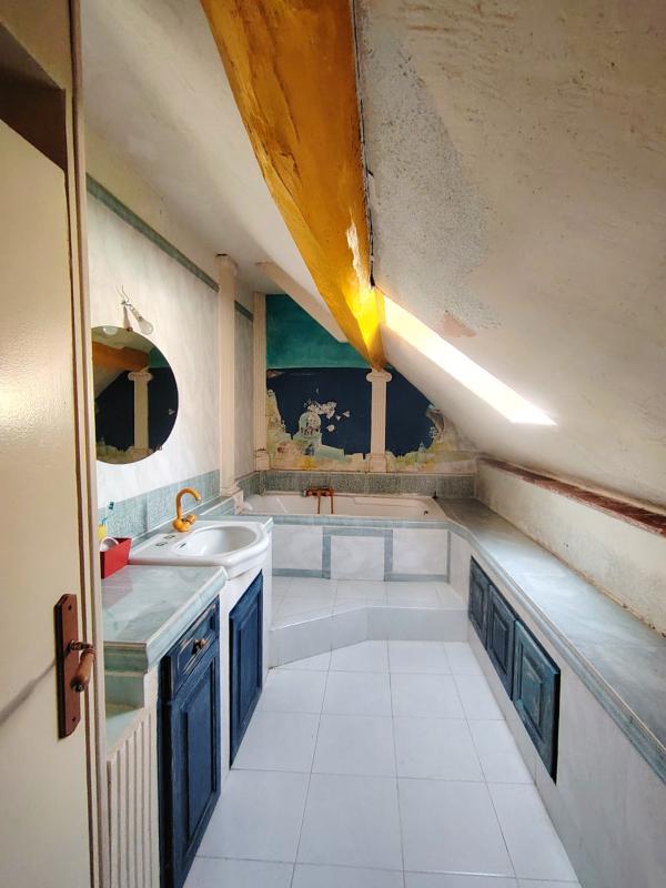 Maison - 240 m² - 4 pièces