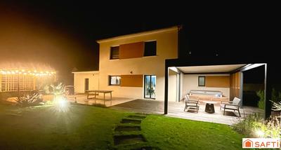 Maison - 139 m² - 7 pièces