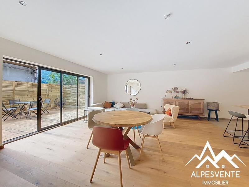 Maison - 90 m² - 5 pièces