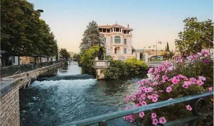 Maison - 180 m² - 5 pièces