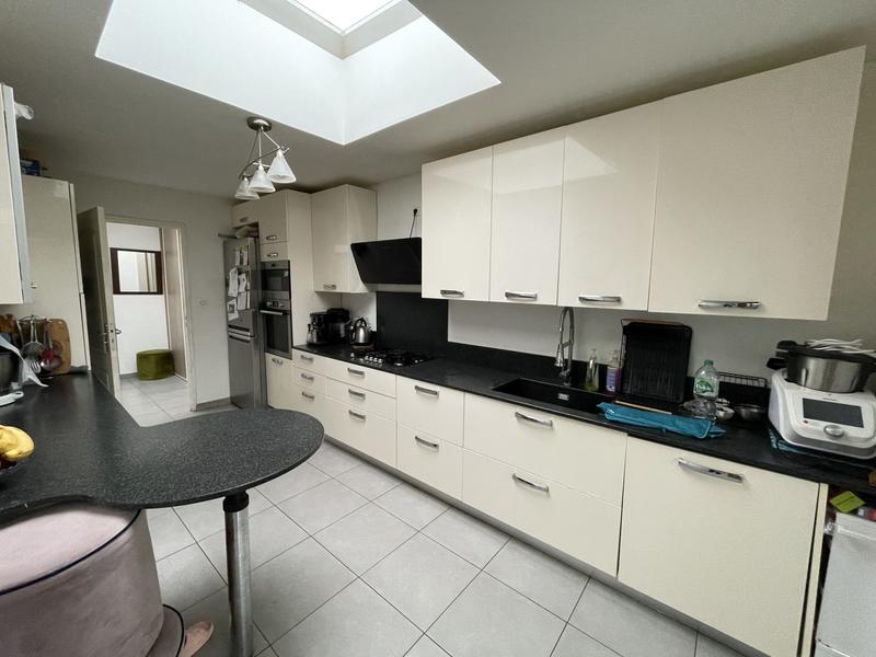 Maison - 127 m² - 6 pièces