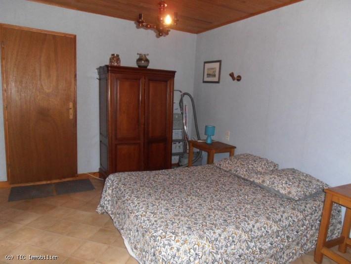 Propriété - 220 m² - 10 pièces