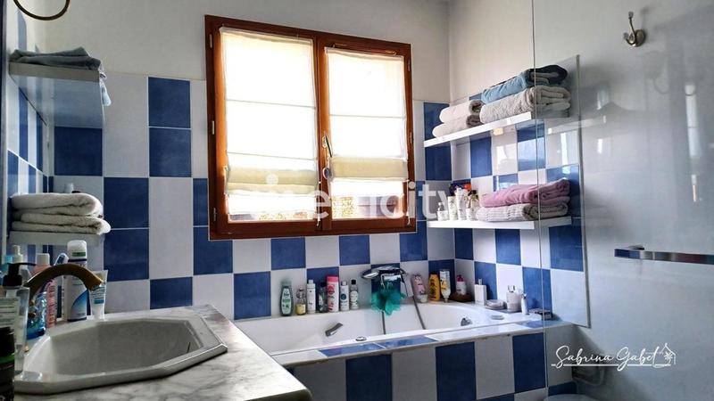 Maison - 133 m² - 8 pièces