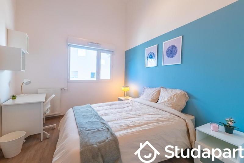 Chambre - 10 m² - 1 pièce