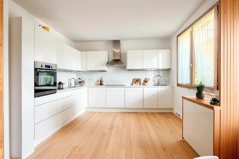 Maison - 140 m² - 5 pièces