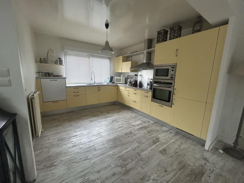 Maison - 122 m² - 255 pièces