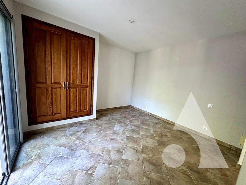 Maison - 226 m² - 8 pièces