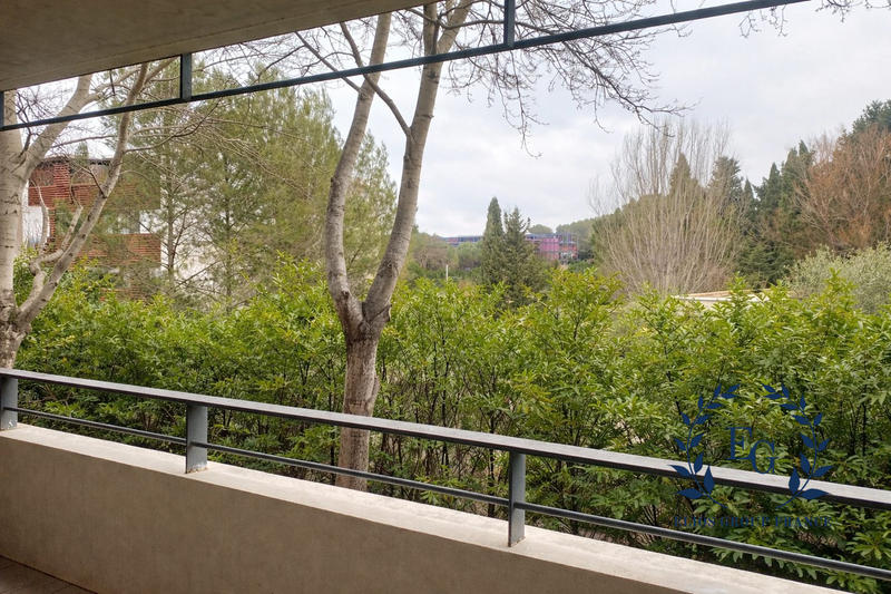 Appartement - 97 m² - 5 pièces