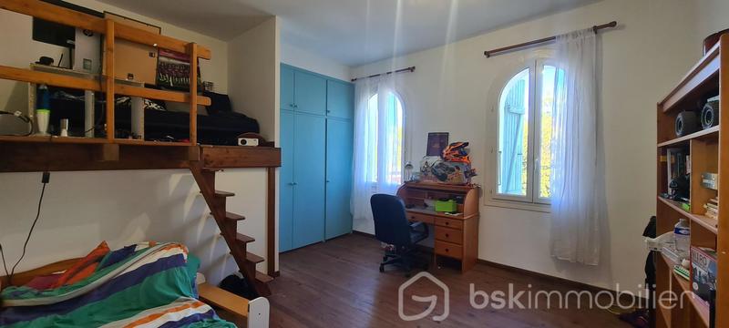 Propriété - 110 m² - 5 pièces