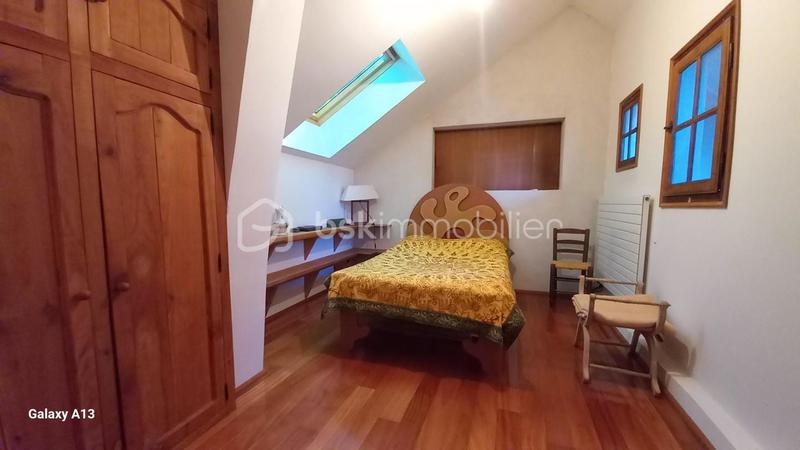 Demeure - 310 m² - 8 pièces