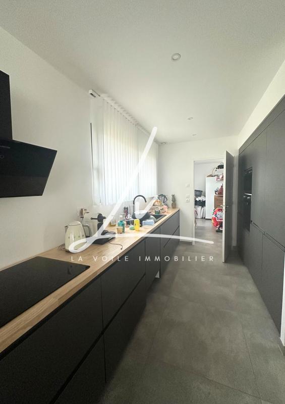 Maison - 138 m² - 6 pièces