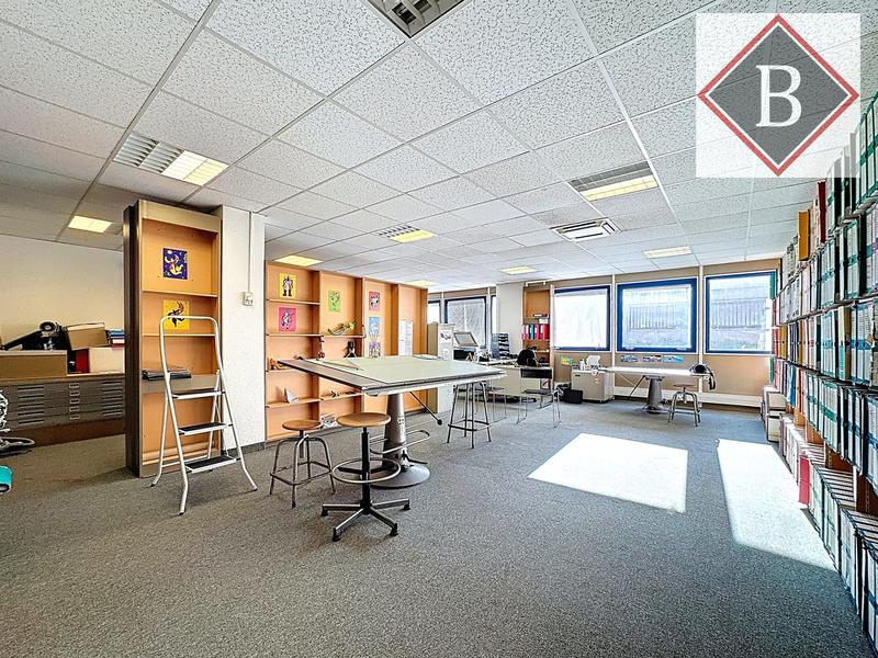 Bureau - 68 m² - 1 pièce