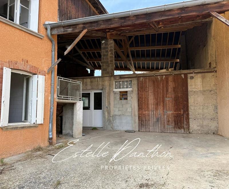 Maison - 240 m² - 8 pièces