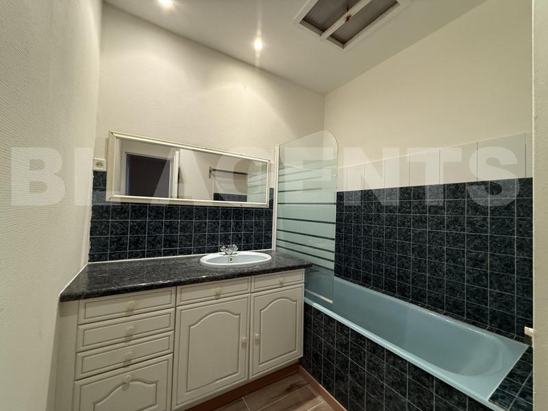 Maison traditionnelle - 148 m² - 8 pièces