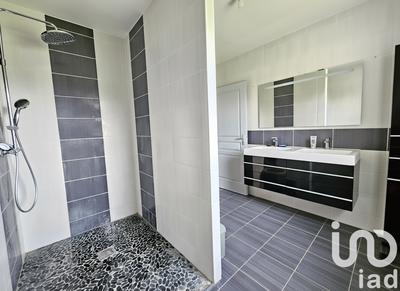 Maison - 186 m² - 10 pièces