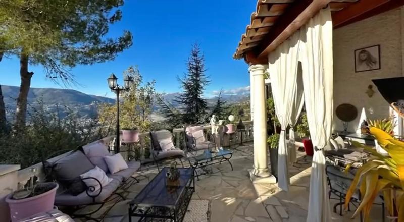 Villa - 169 m² - 6 pièces