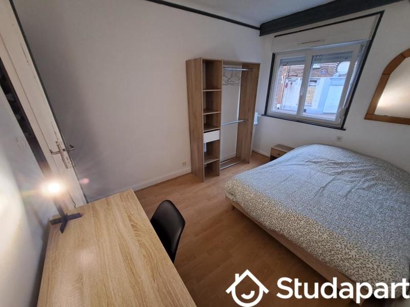 Chambre - 10 m² - 1 pièce