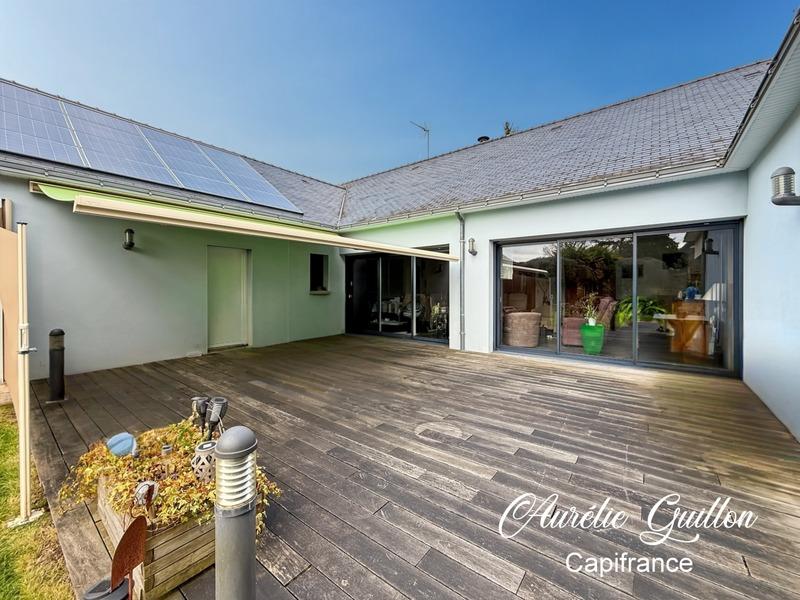 Maison - 254 m² - 9 pièces