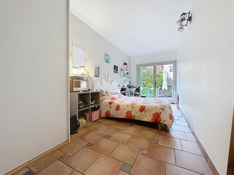 Appartement - 143 m² - 6 pièces