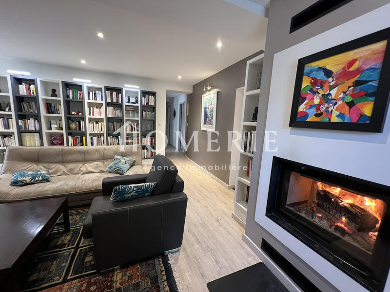 Maison - 232 m² - 7 pièces