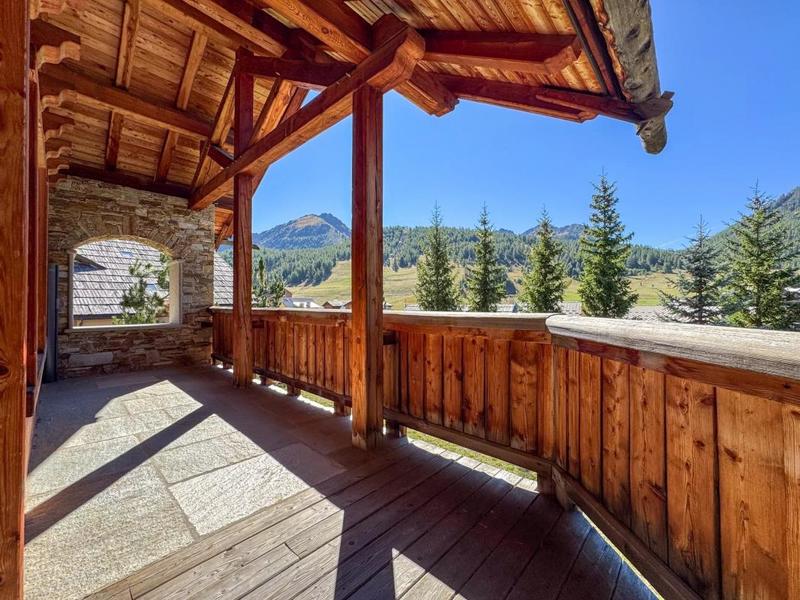 Châlet - 375 m² - 9 pièces