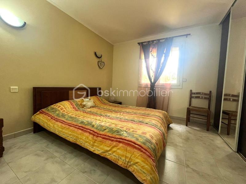 Maison - 200 m² - 8 pièces