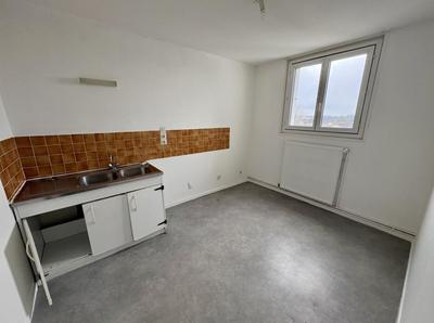 Appartement - 94 m² - 5 pièces