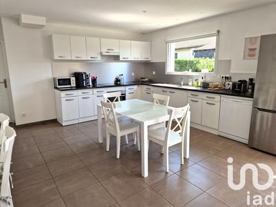 Maison - 99 m² - 6 pièces