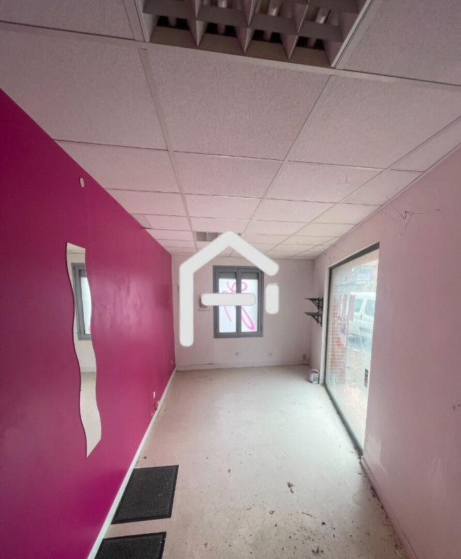 Local commercial - 16 m² - 1 pièce