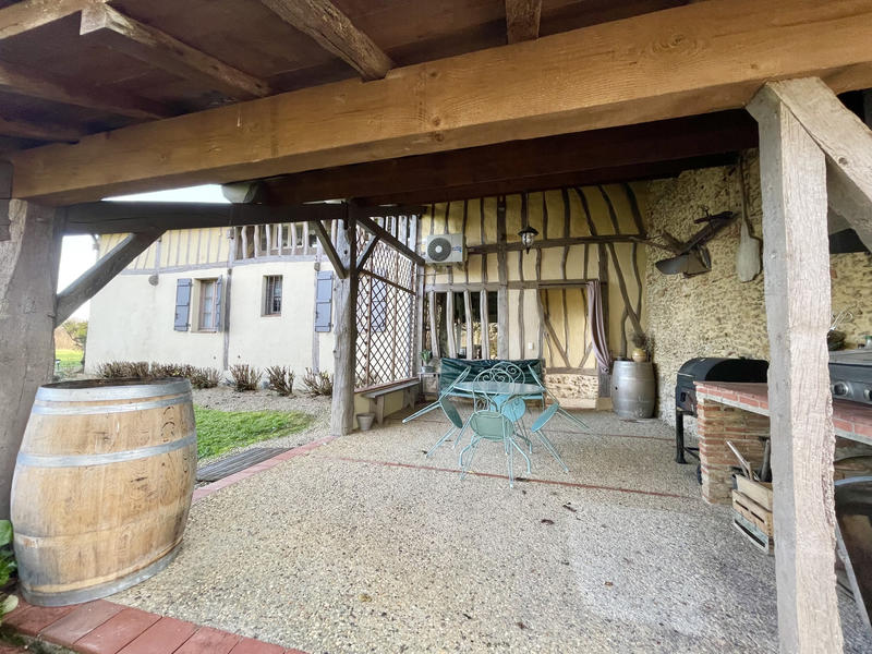 Maison - 278 m² - 9 pièces