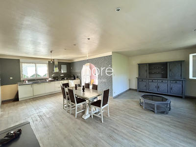 Maison - 124 m² - 5 pièces