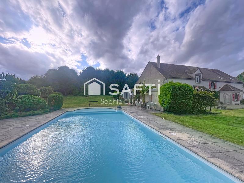 Maison - 250 m² - 8 pièces