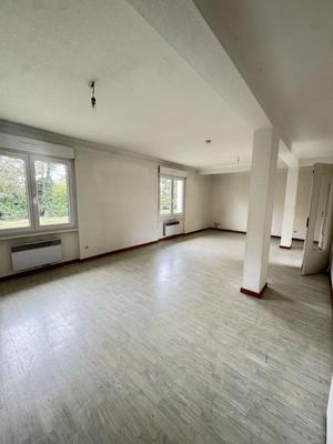 Maison traditionnelle - 146 m² - 6 pièces