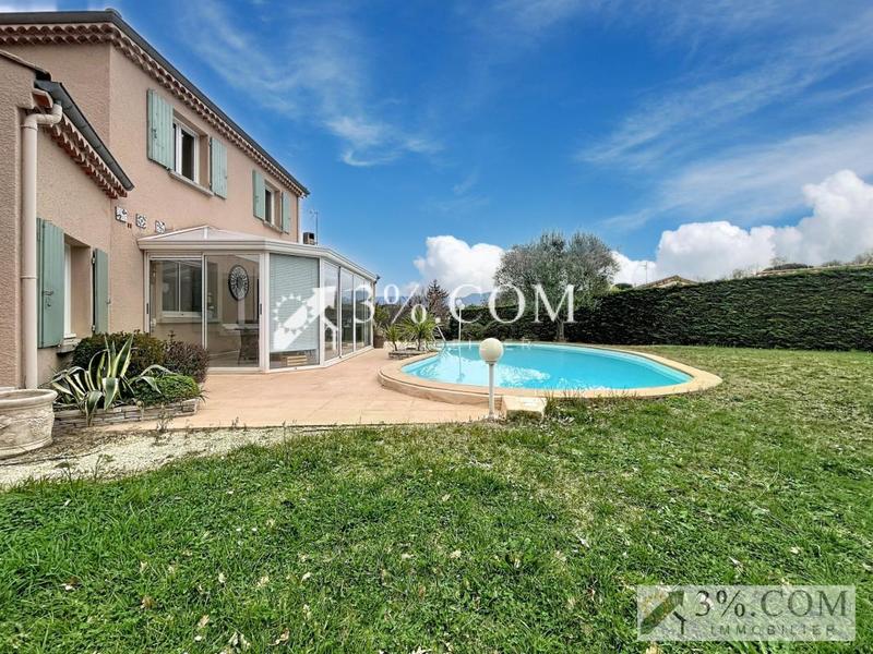 Maison - 150 m² - 5 pièces