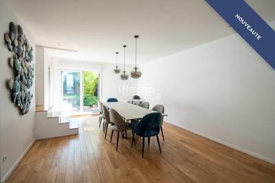 Maison d'architecte - 250 m² - 7 pièces