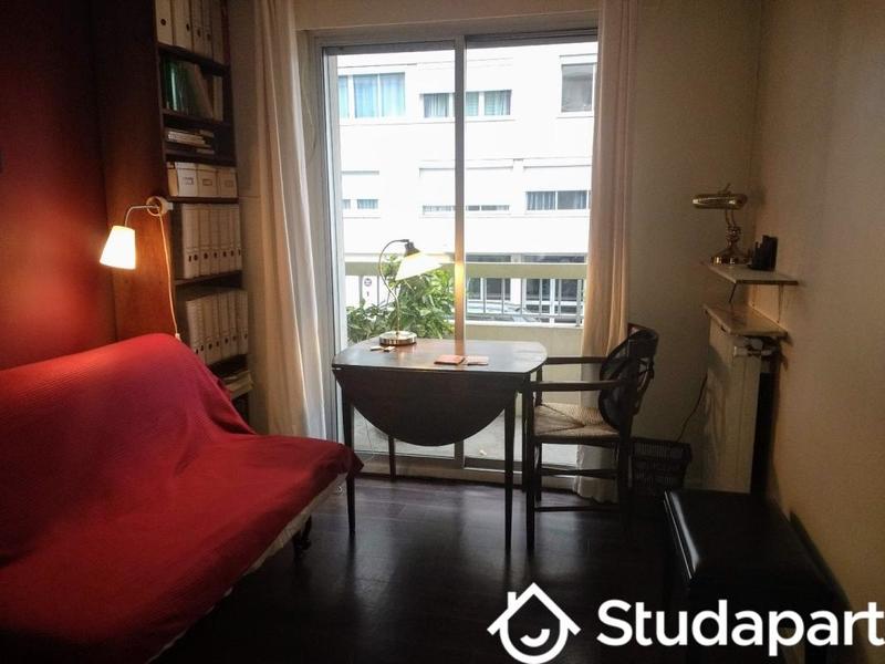 Chambre - 9 m² - 1 pièce