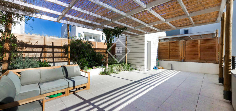 Appartement - 93 m² - 4 pièces