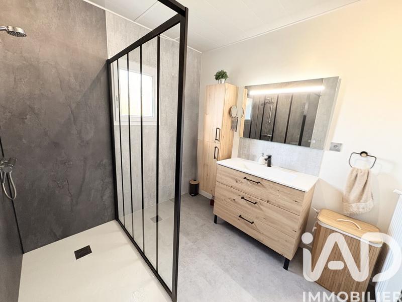 Maison - 99 m² - 5 pièces